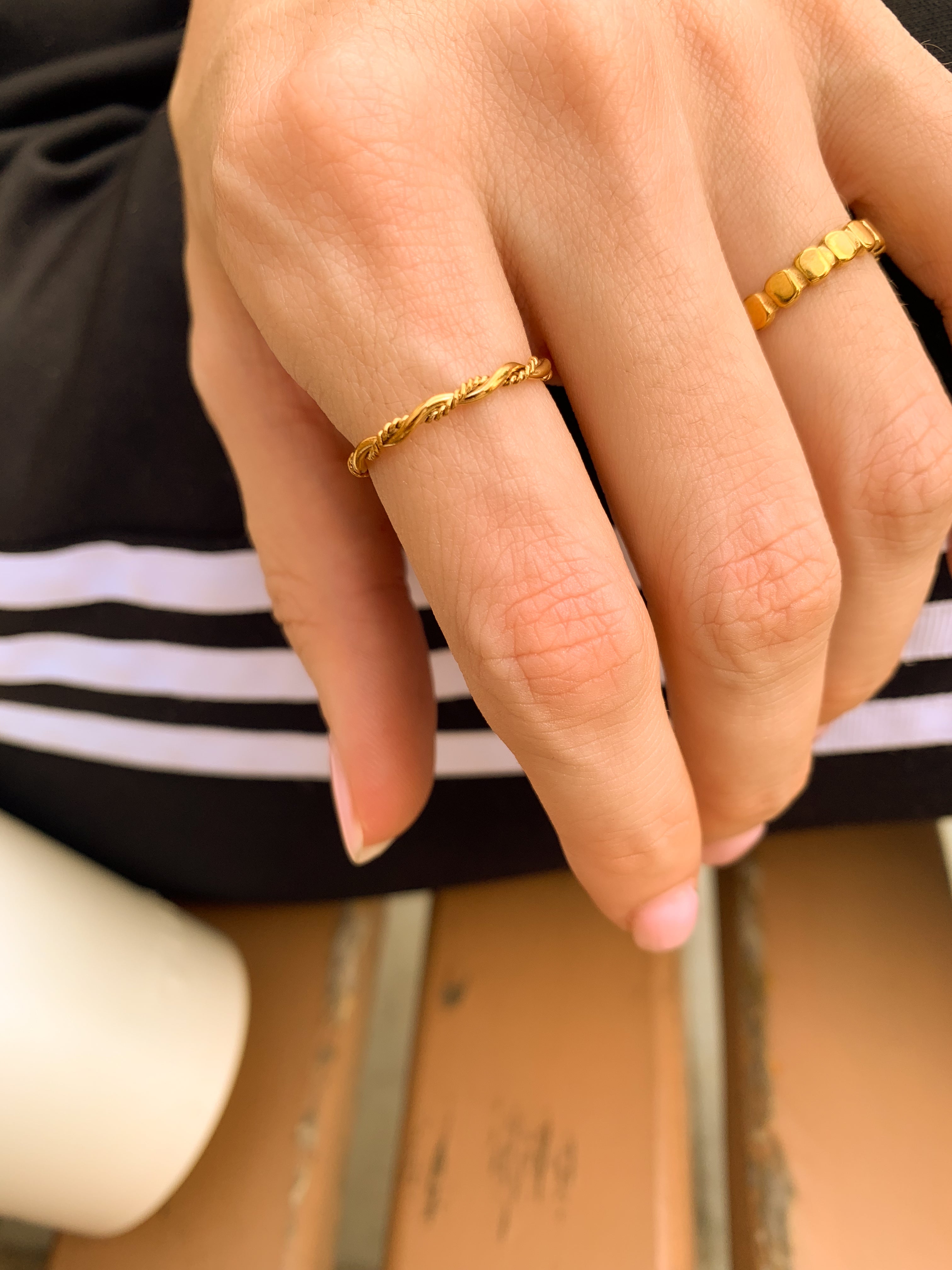 Anel Pontilhado - Dourado