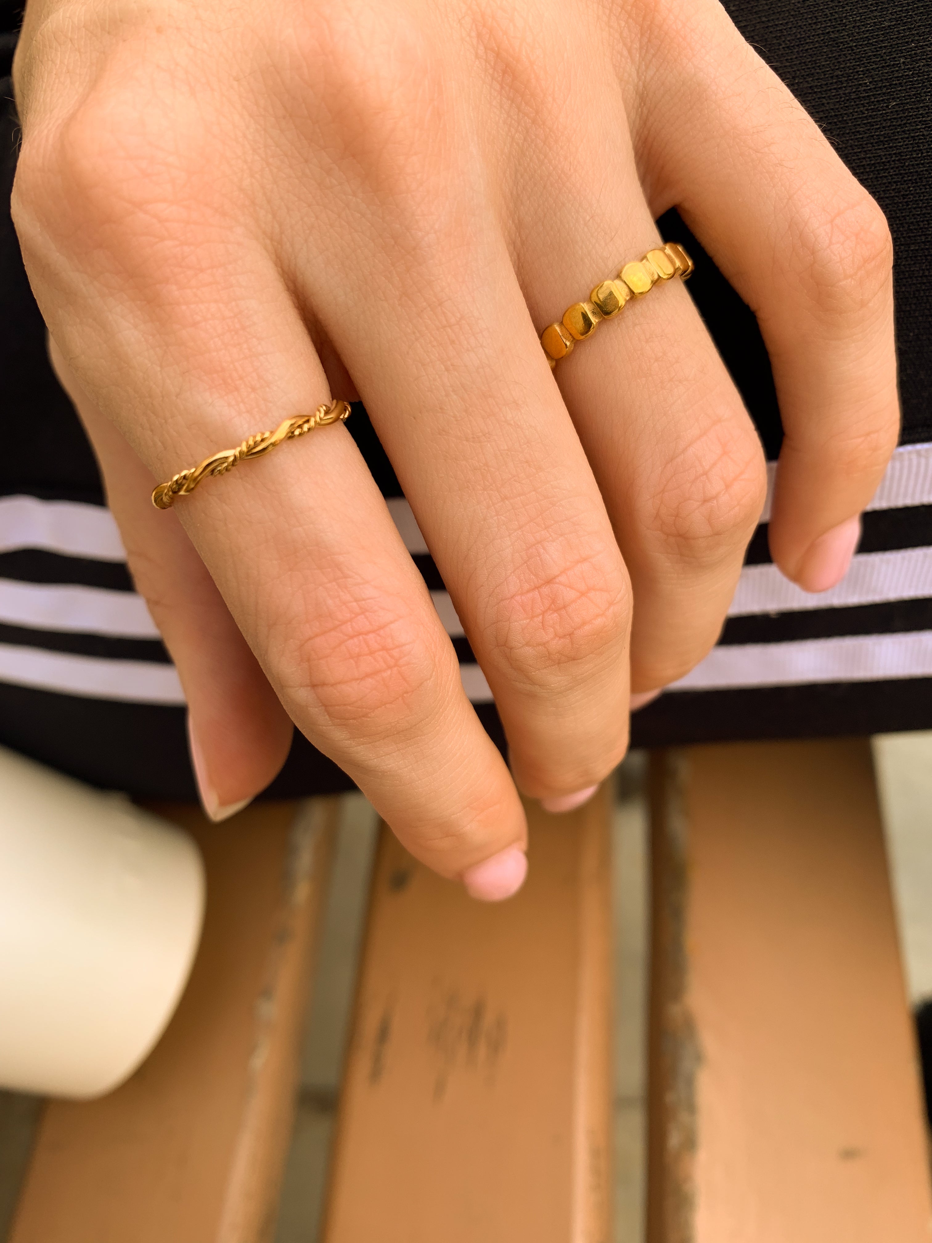 Anel Pontilhado - Dourado