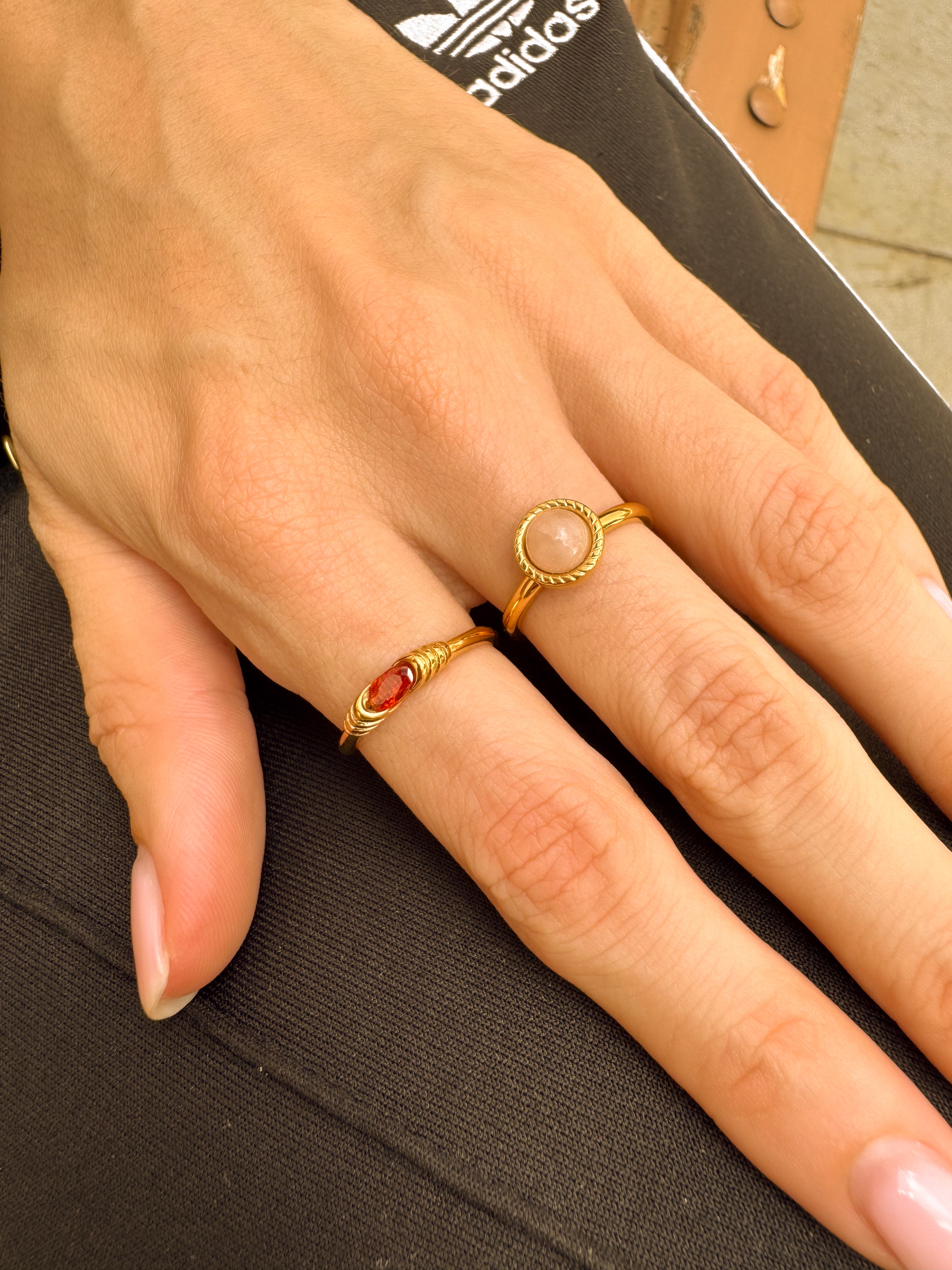 Anel Quartzo Rosa - Dourado