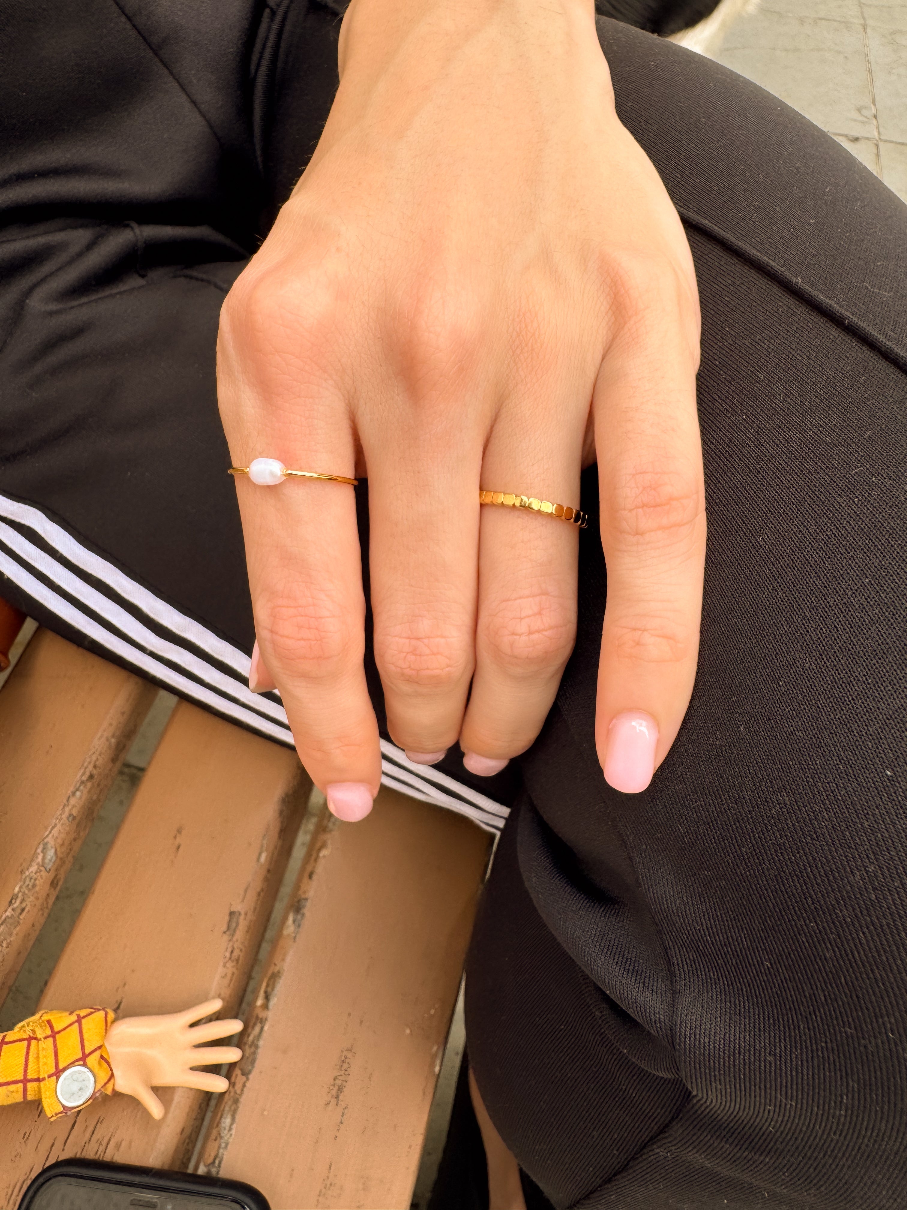 Anel Pontilhado Fino - Dourado