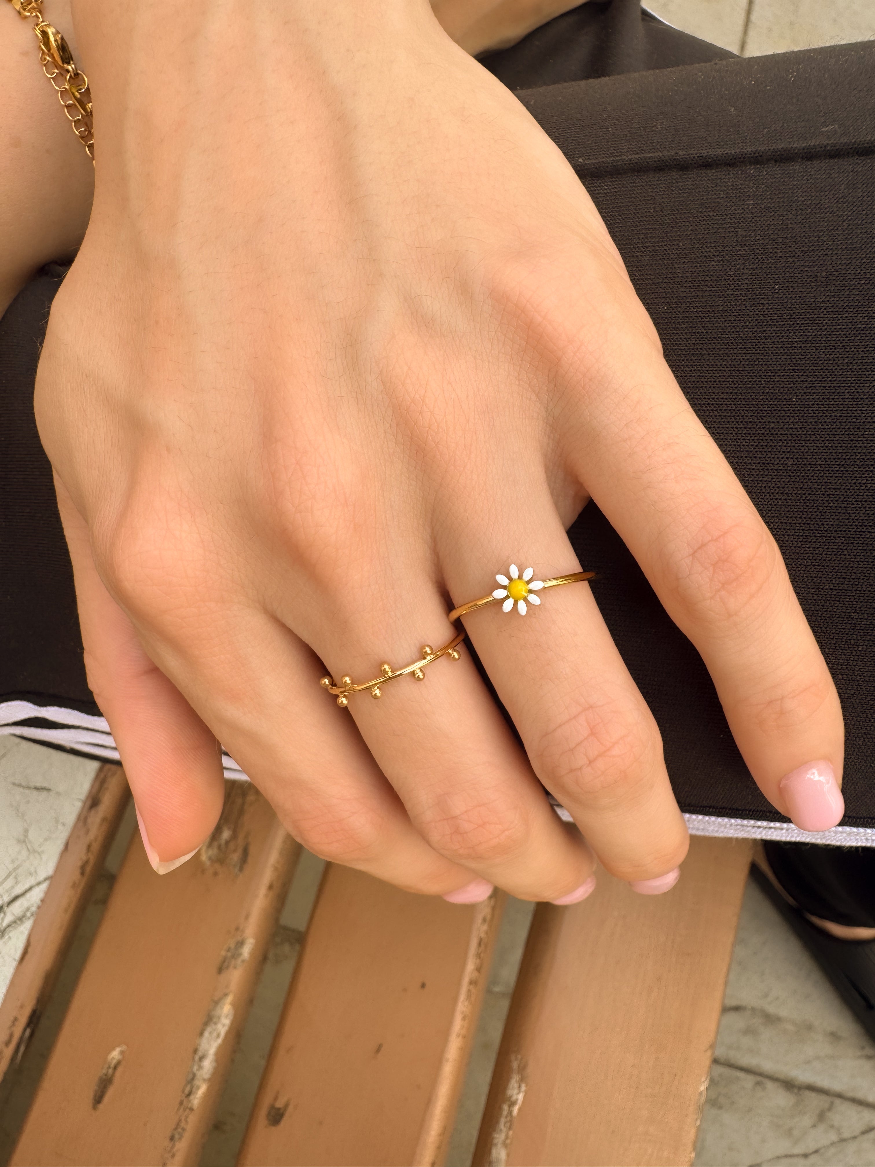 Anel Oito Bolinhas - Dourado