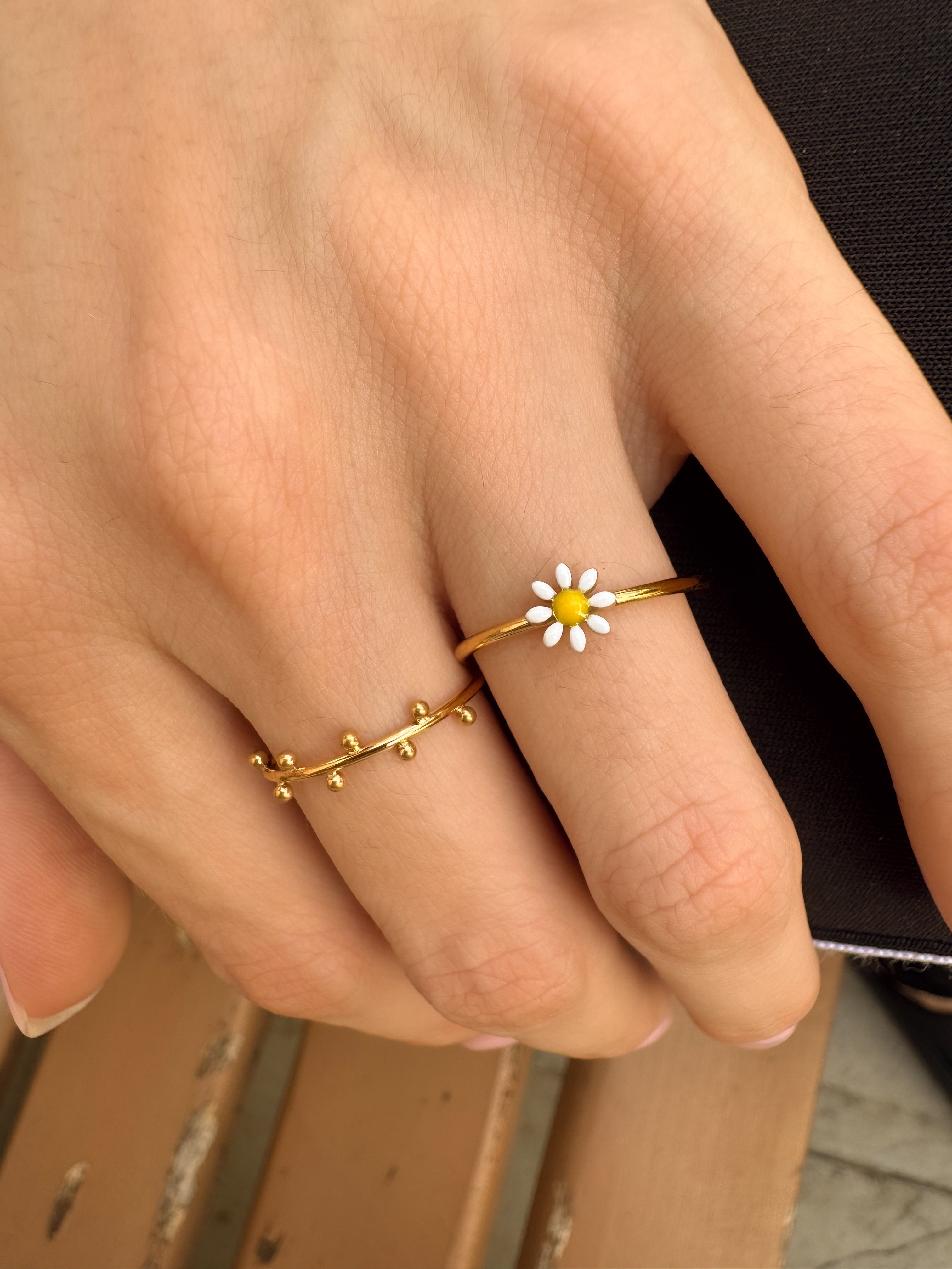 Anel Oito Bolinhas - Dourado