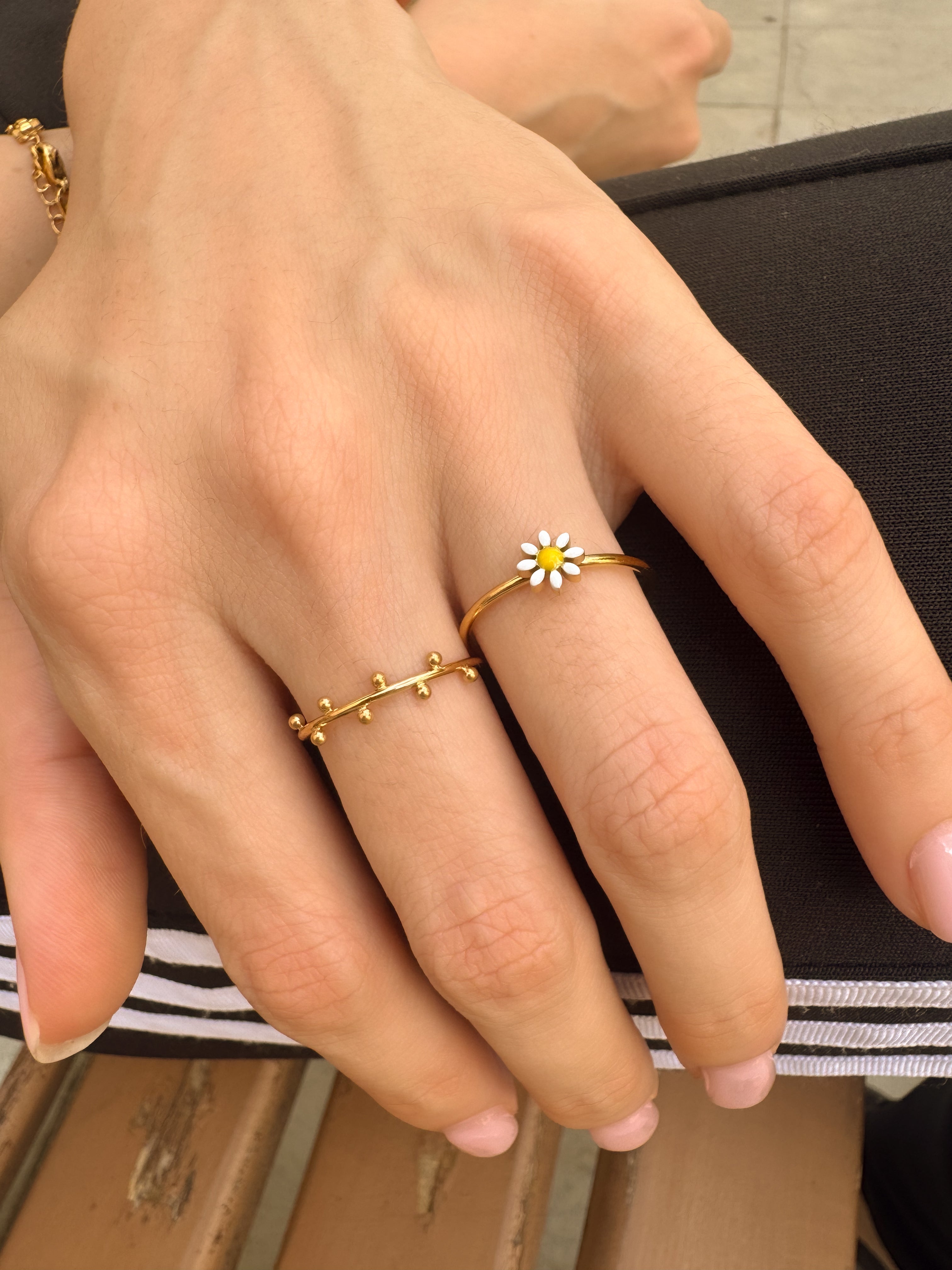 Anel Oito Bolinhas - Dourado