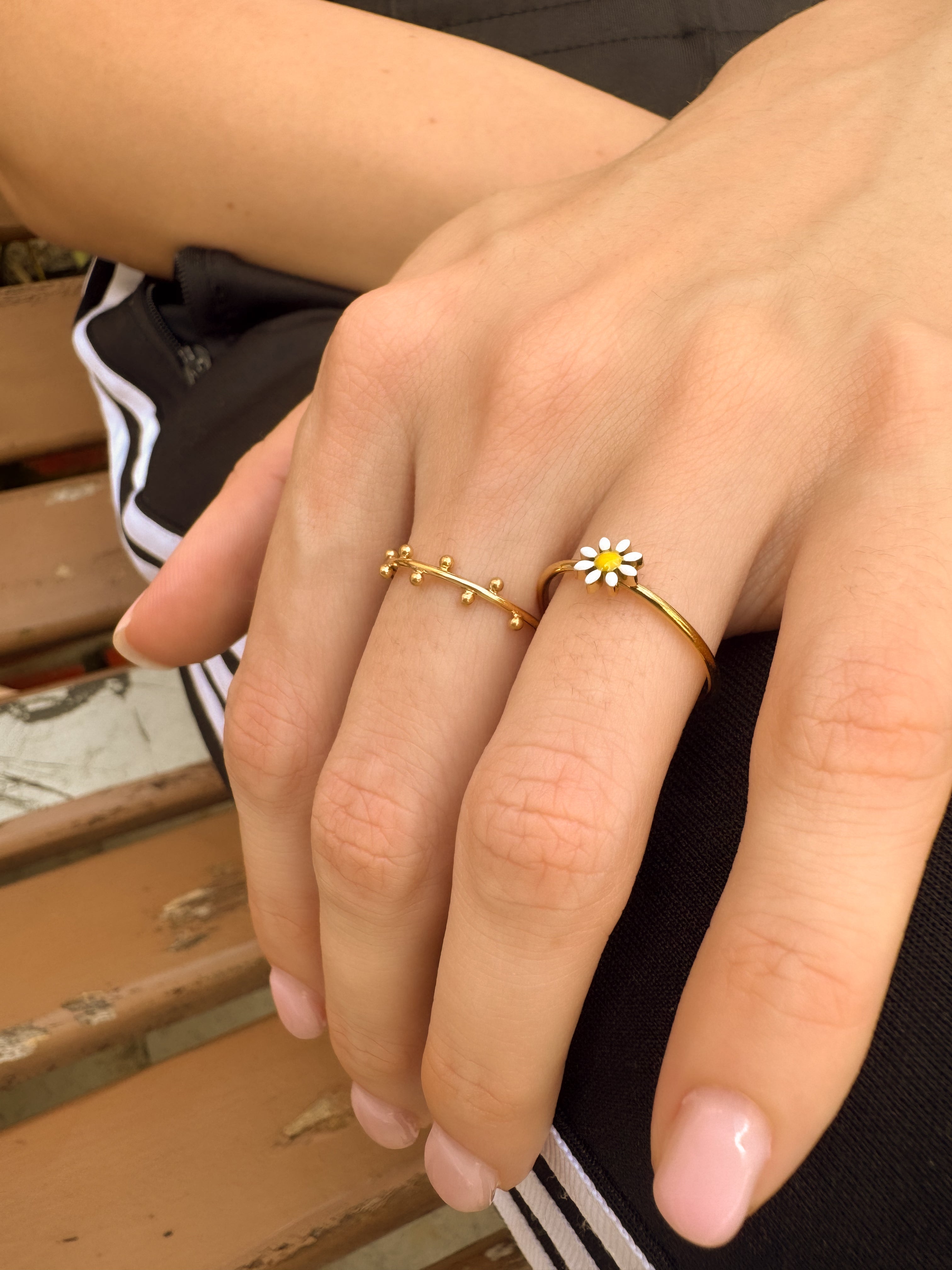 Anel Oito Bolinhas - Dourado