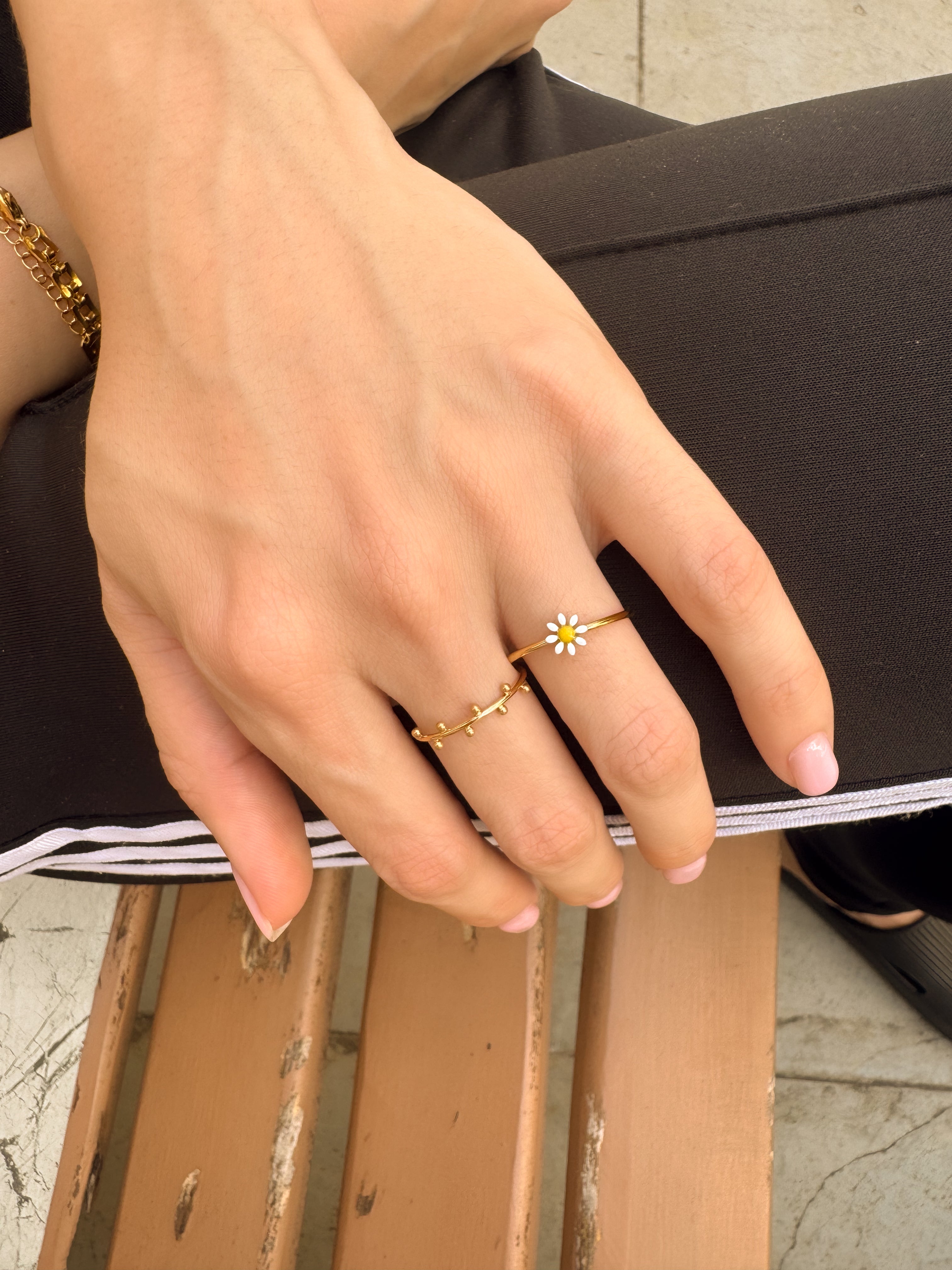 Anel Oito Bolinhas - Dourado