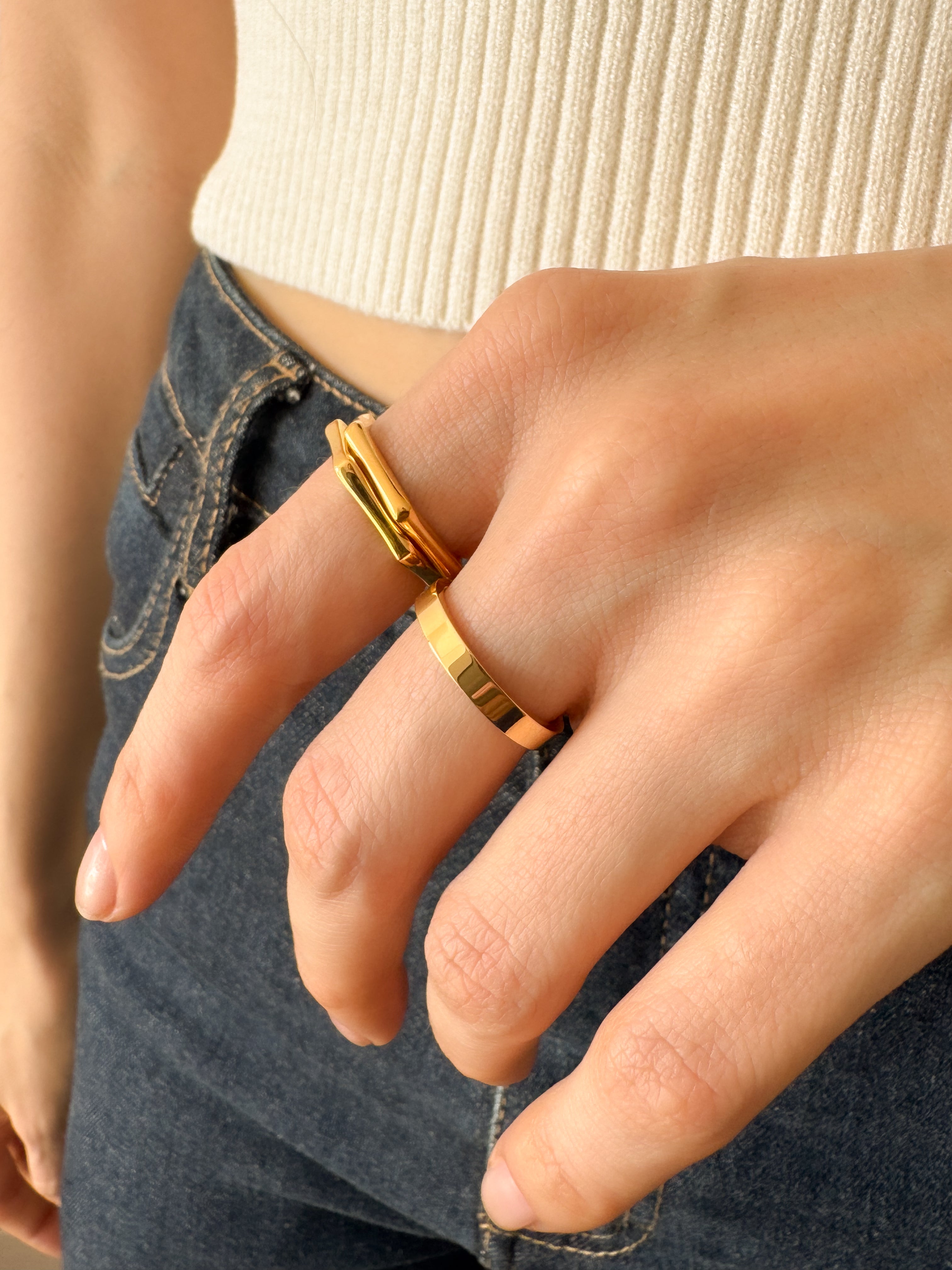 Aliança Básica - Dourada