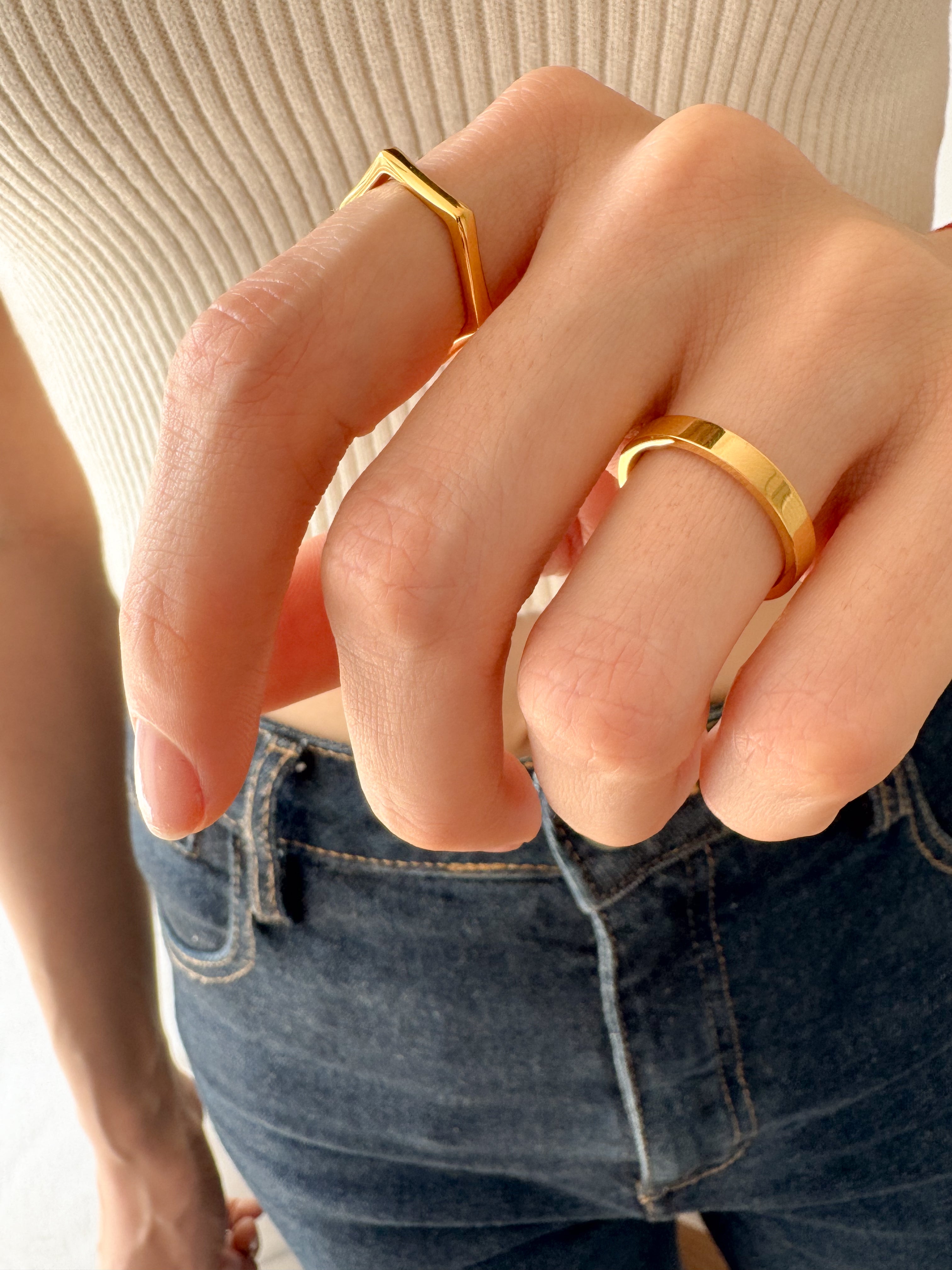 Aliança Básica - Dourada