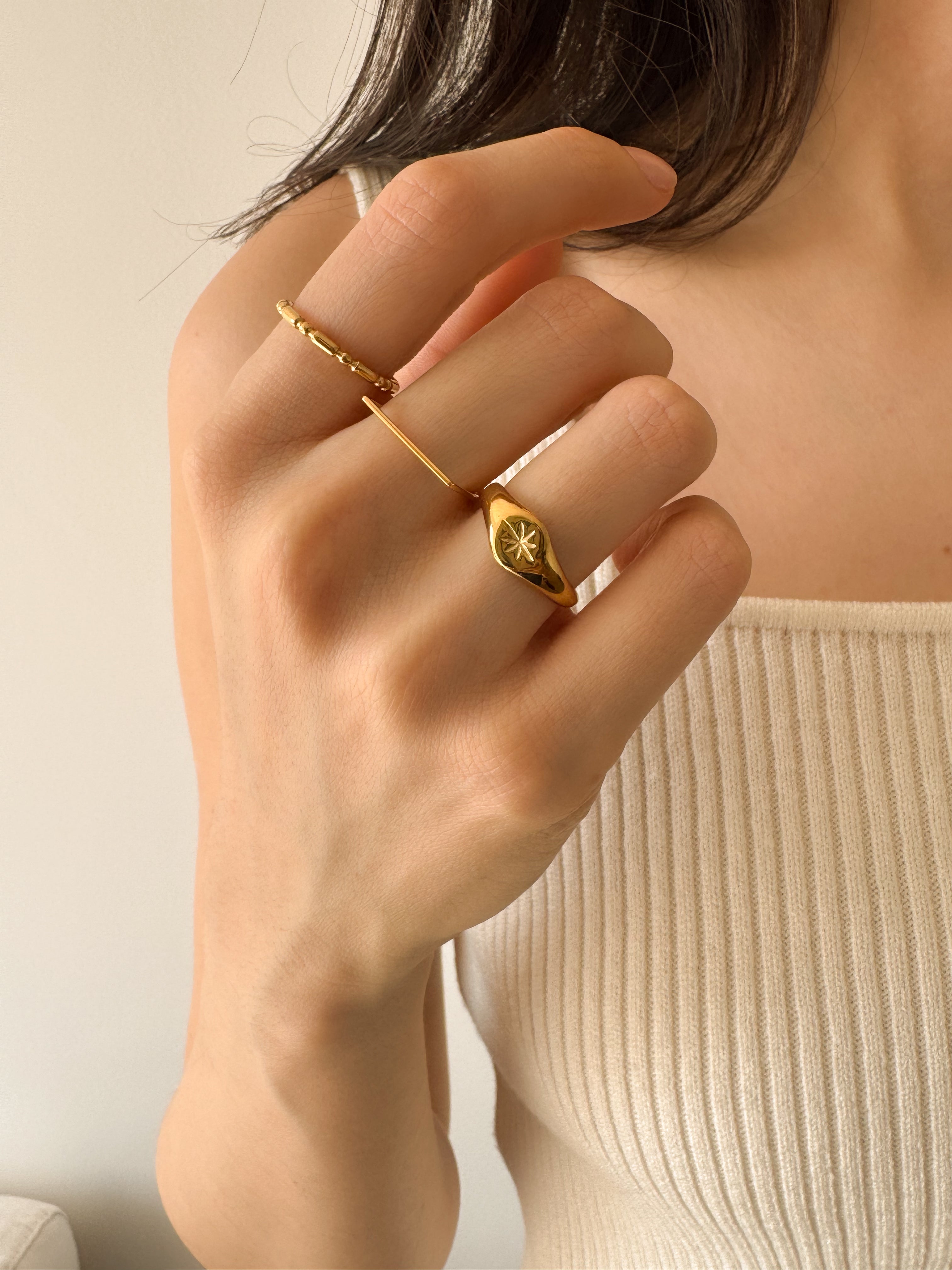 Anel Sinete Star - Dourado