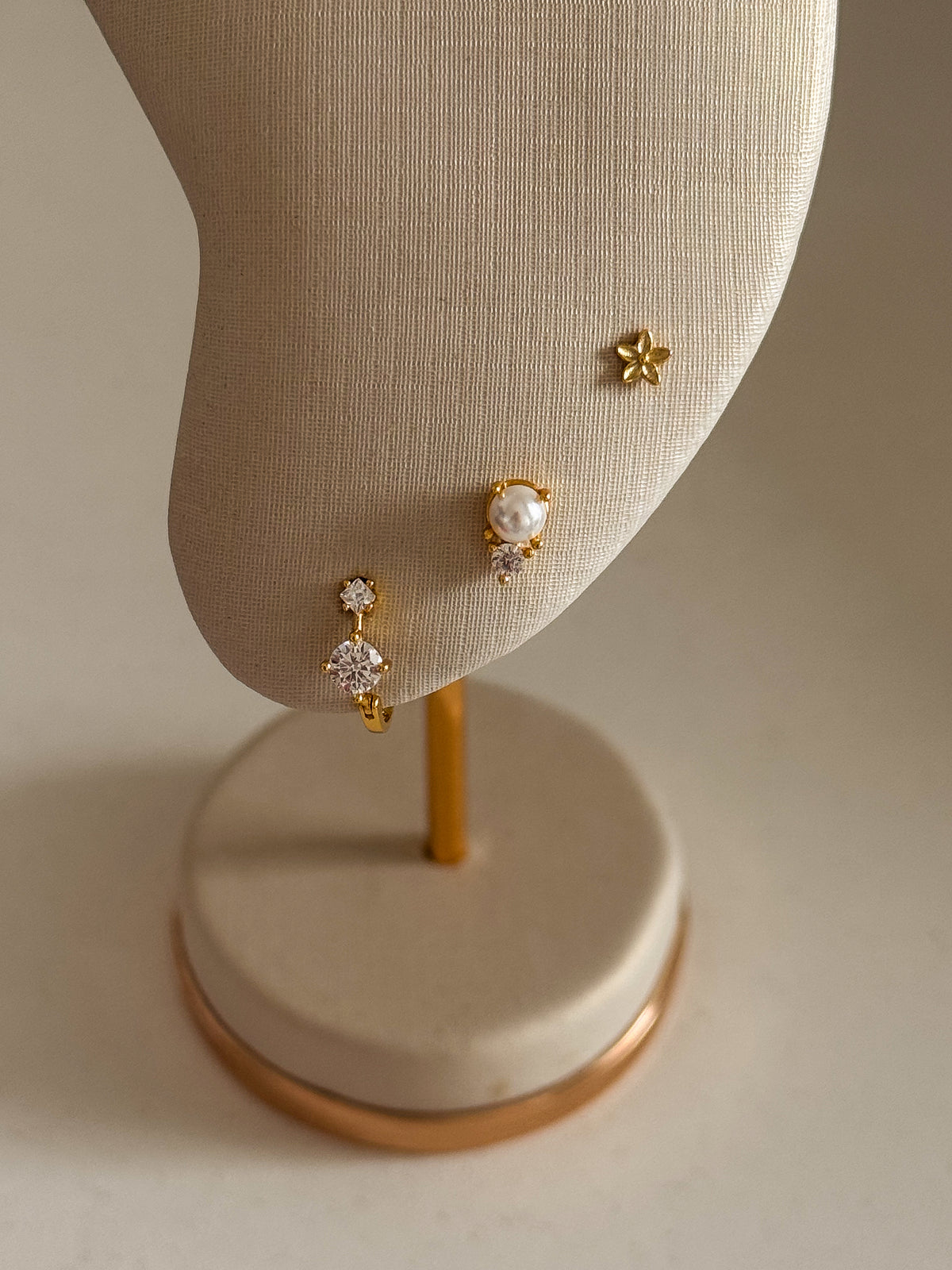 Brinco Mini Florzinha - Dourado