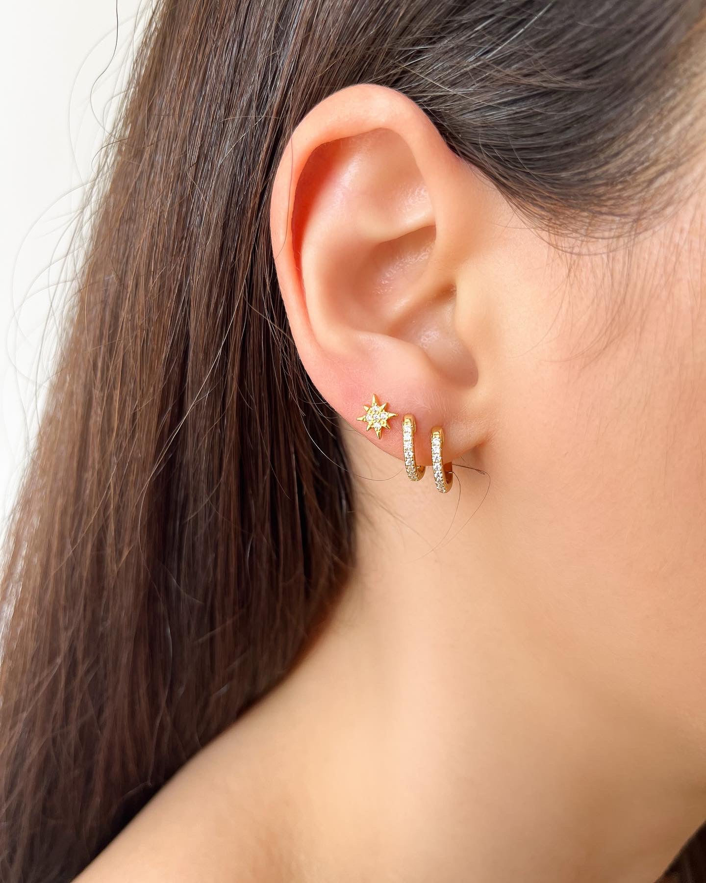 Argola Cravejada - Dourada