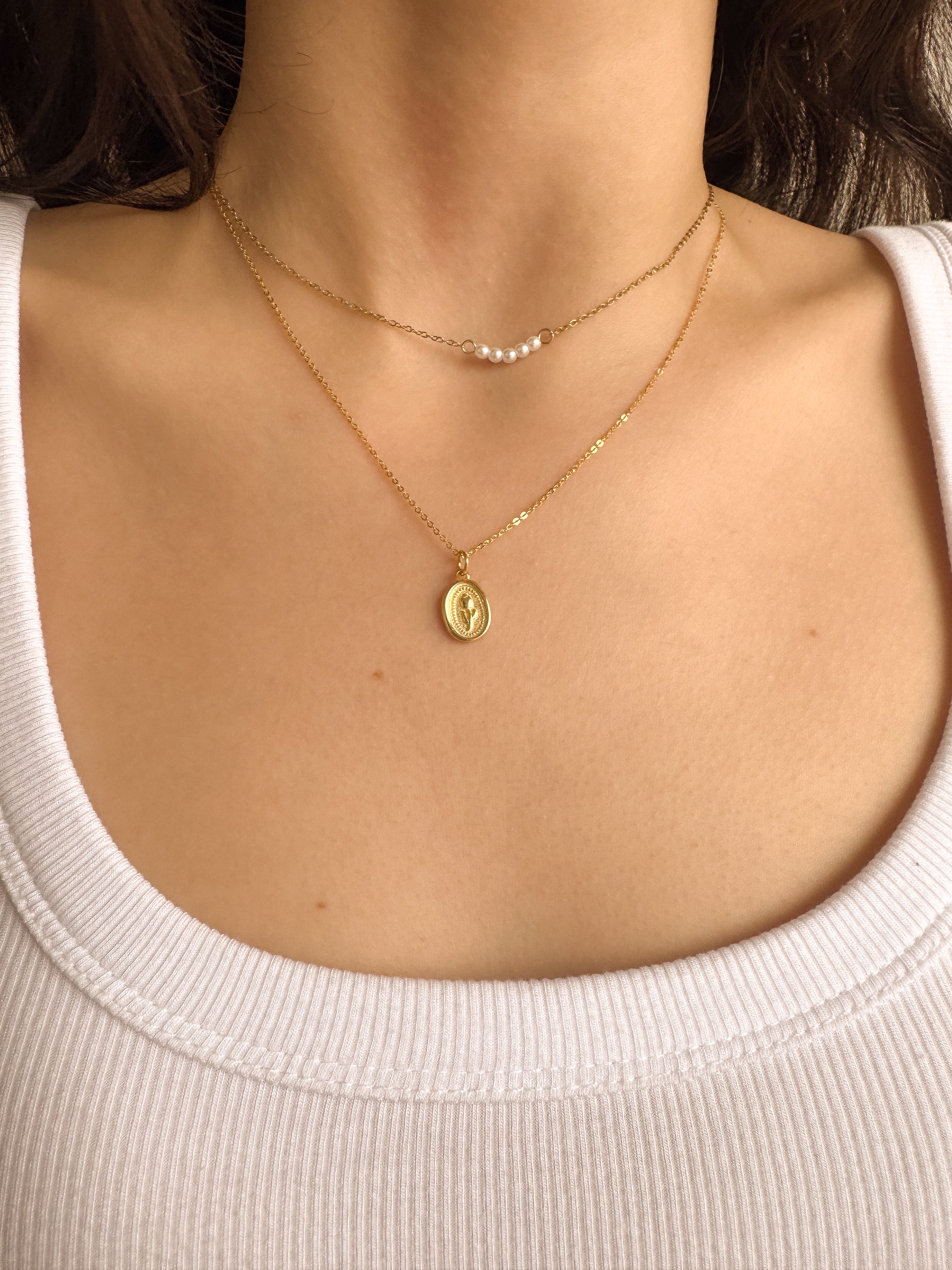 Colar Medalha Tulipa Vintage - Dourado