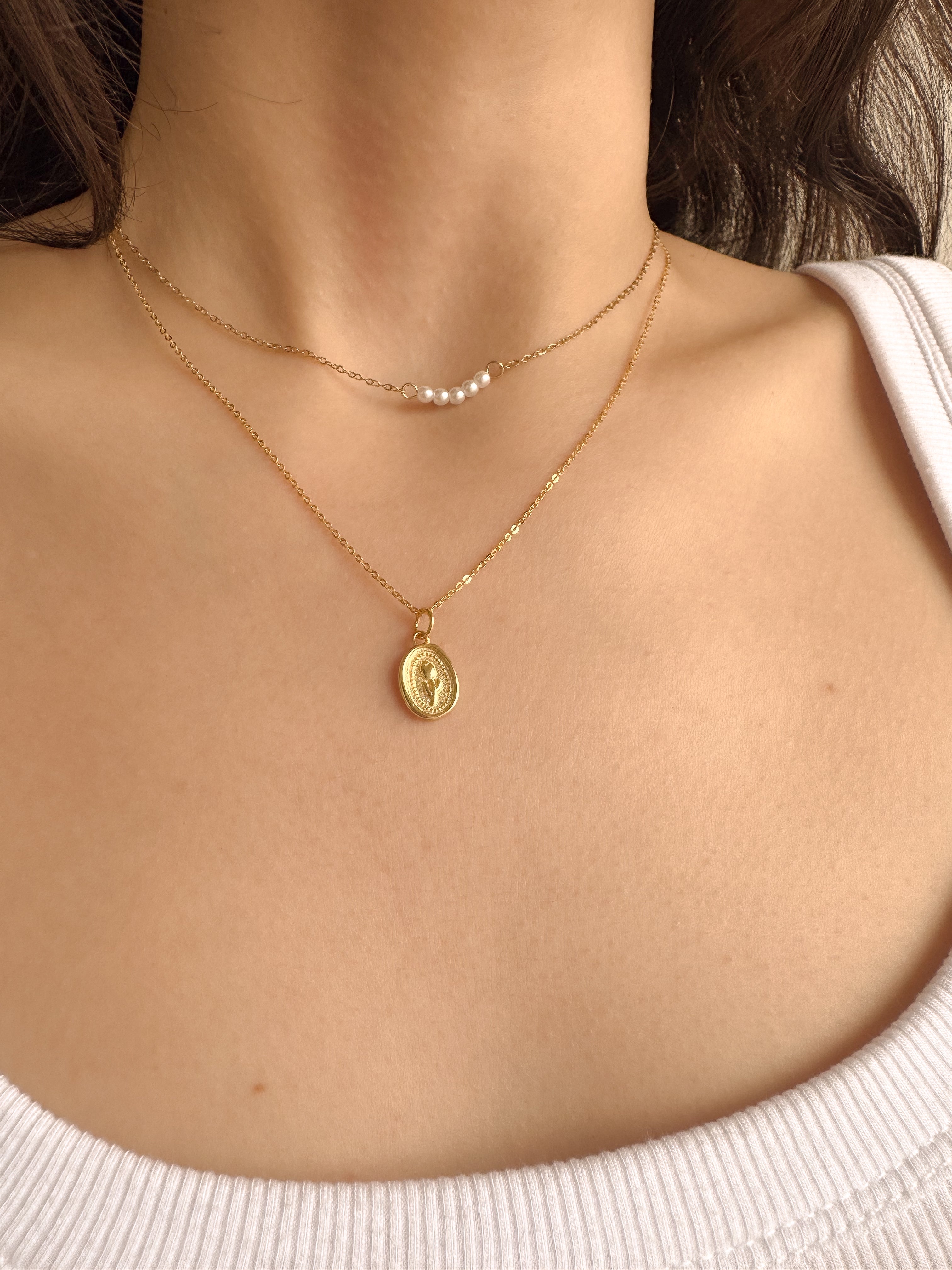 Colar Medalha Tulipa Vintage - Dourado