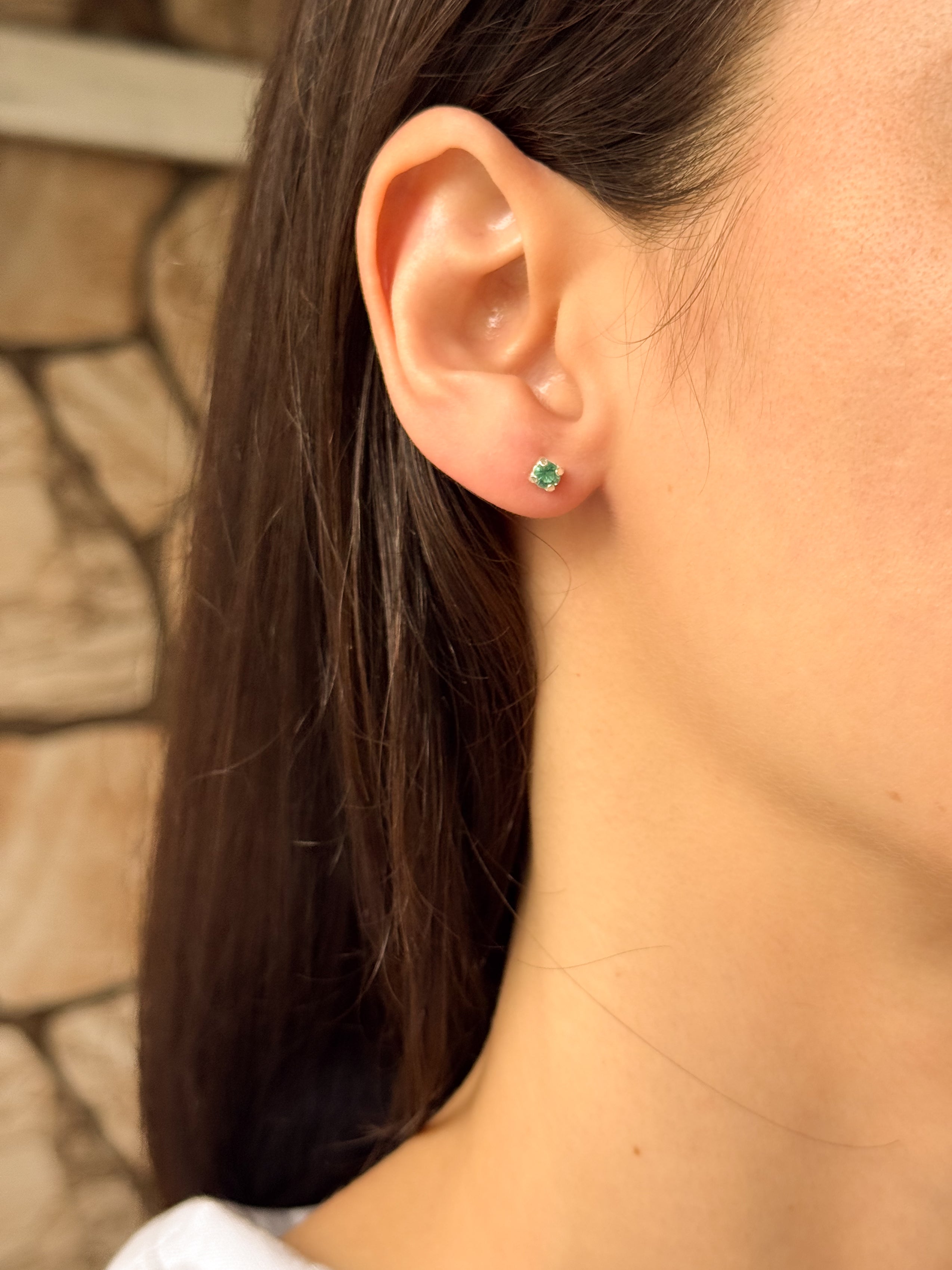 Brinco Ponto de Luz Verde Baby Press - Prata 925