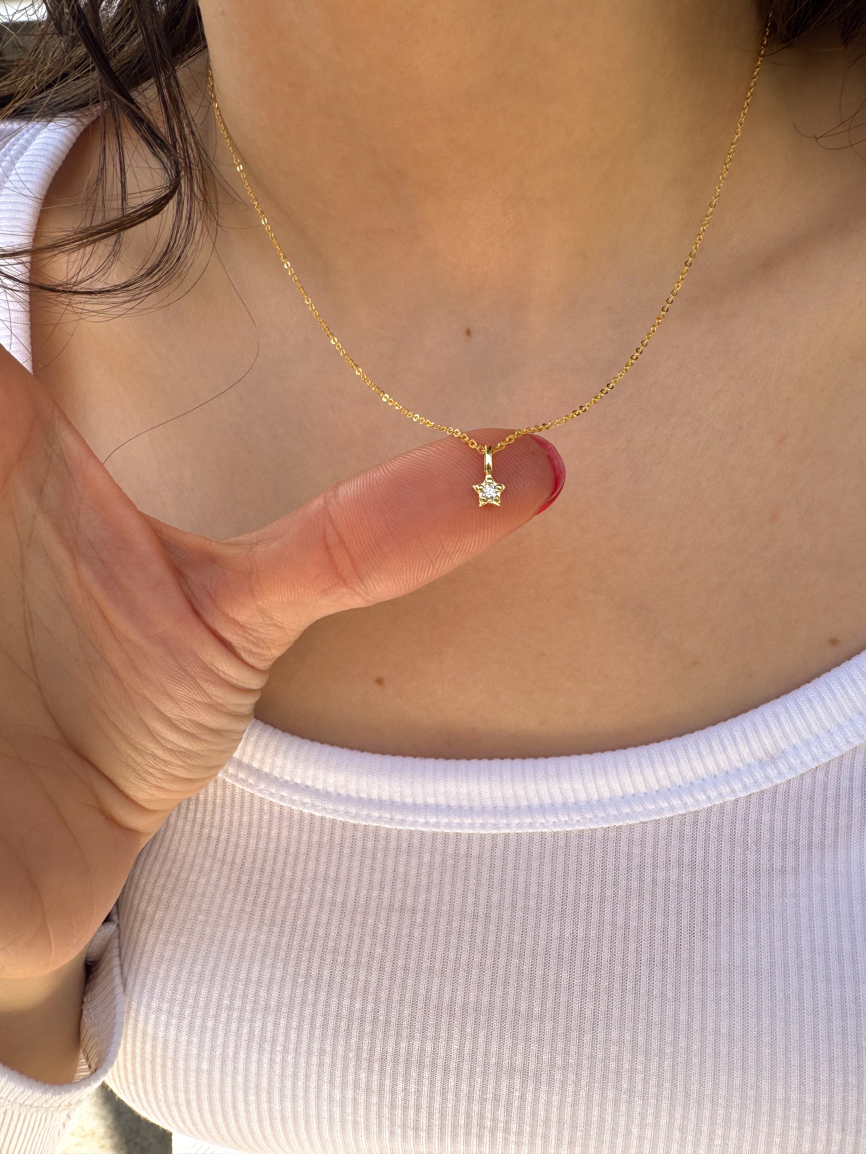 Colar Micro Estrela - Dourado