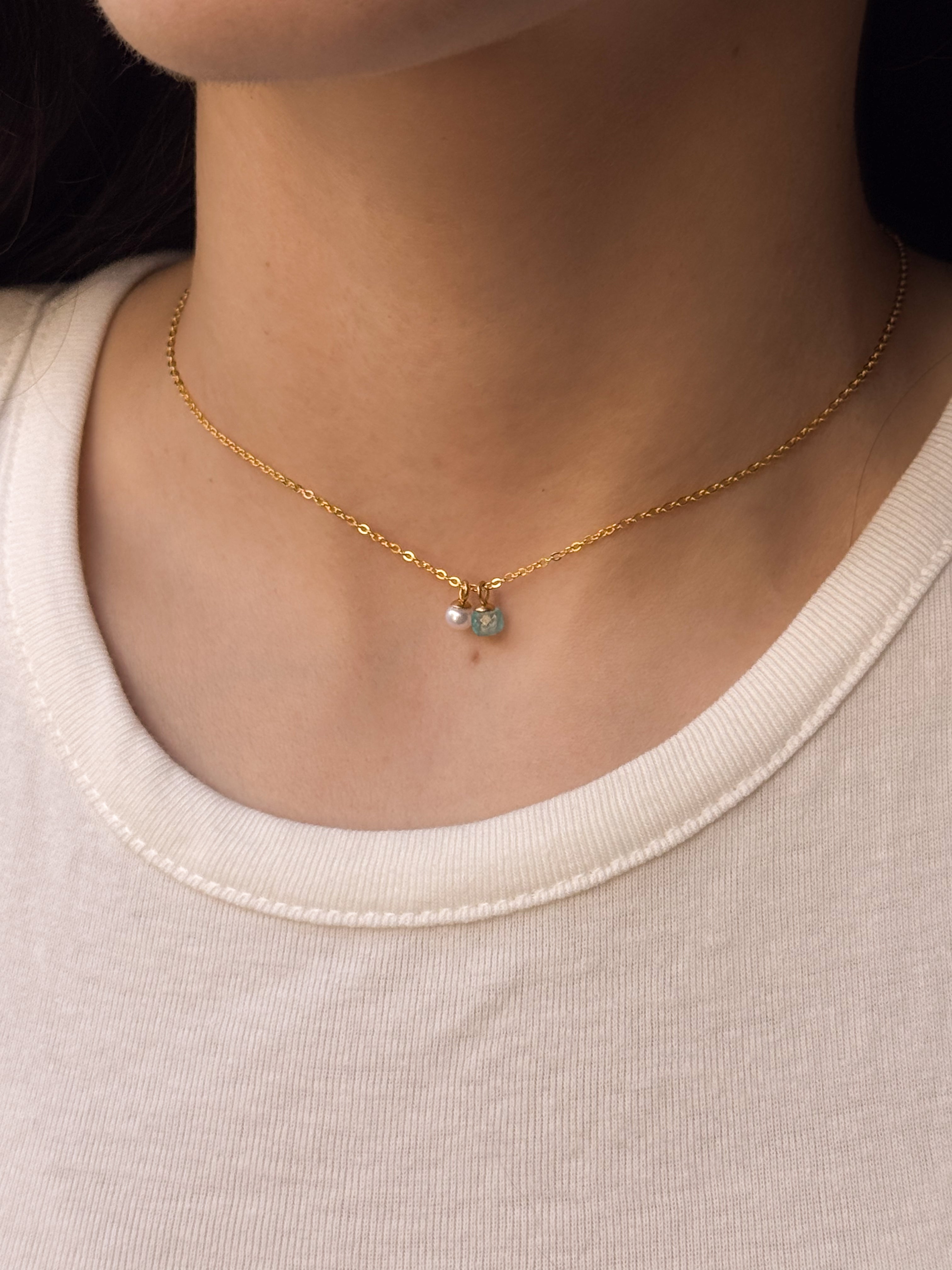 Colar Mini Pedra Aquamarine Clara Natural - Dourado