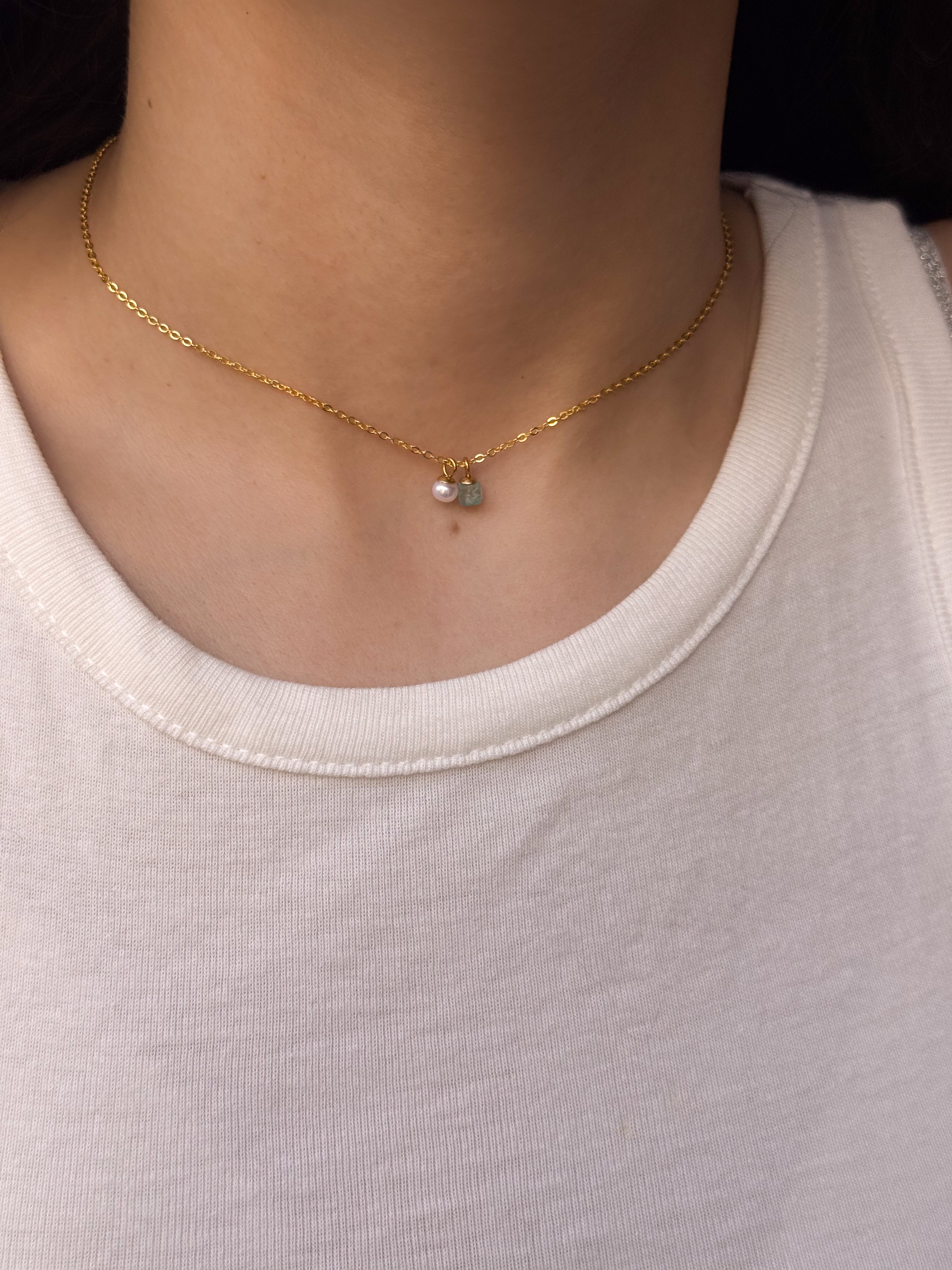 Pingente Mini Pedra Aquamarine Clara Natural - Dourado