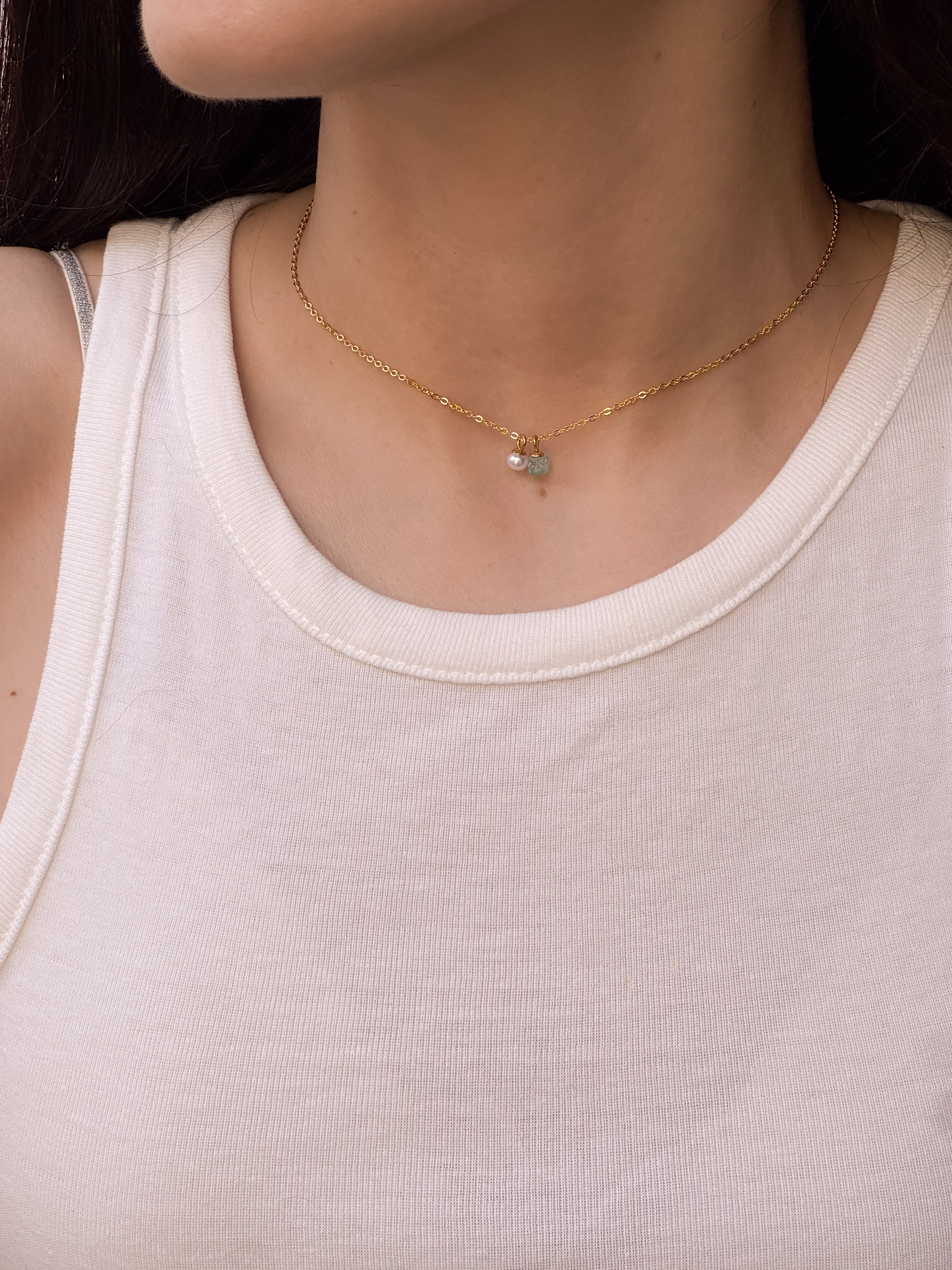 Colar Mini Pérola Natural - Dourado