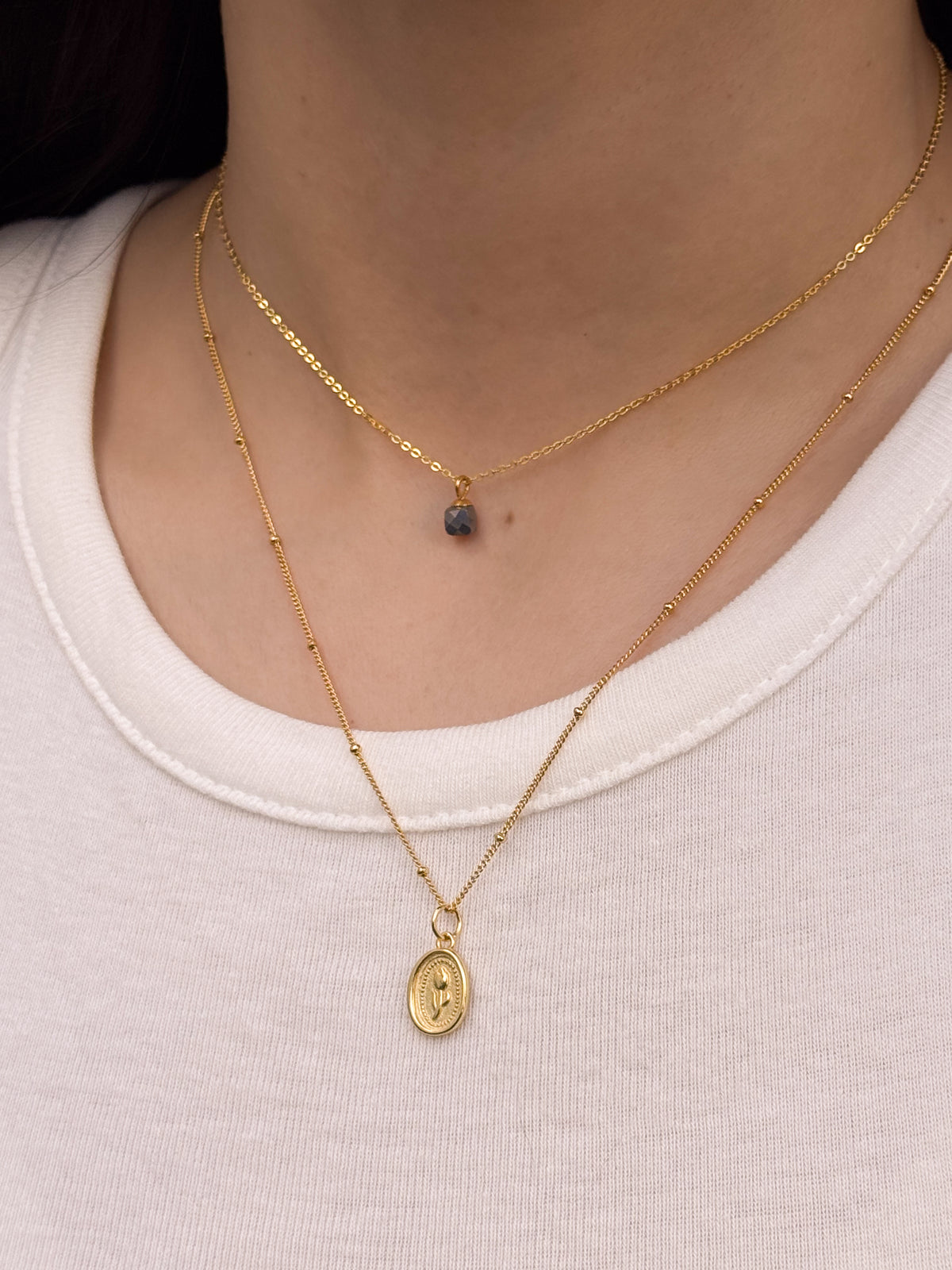 Pingente Mini Pedra Obsidiana Natural - Dourado