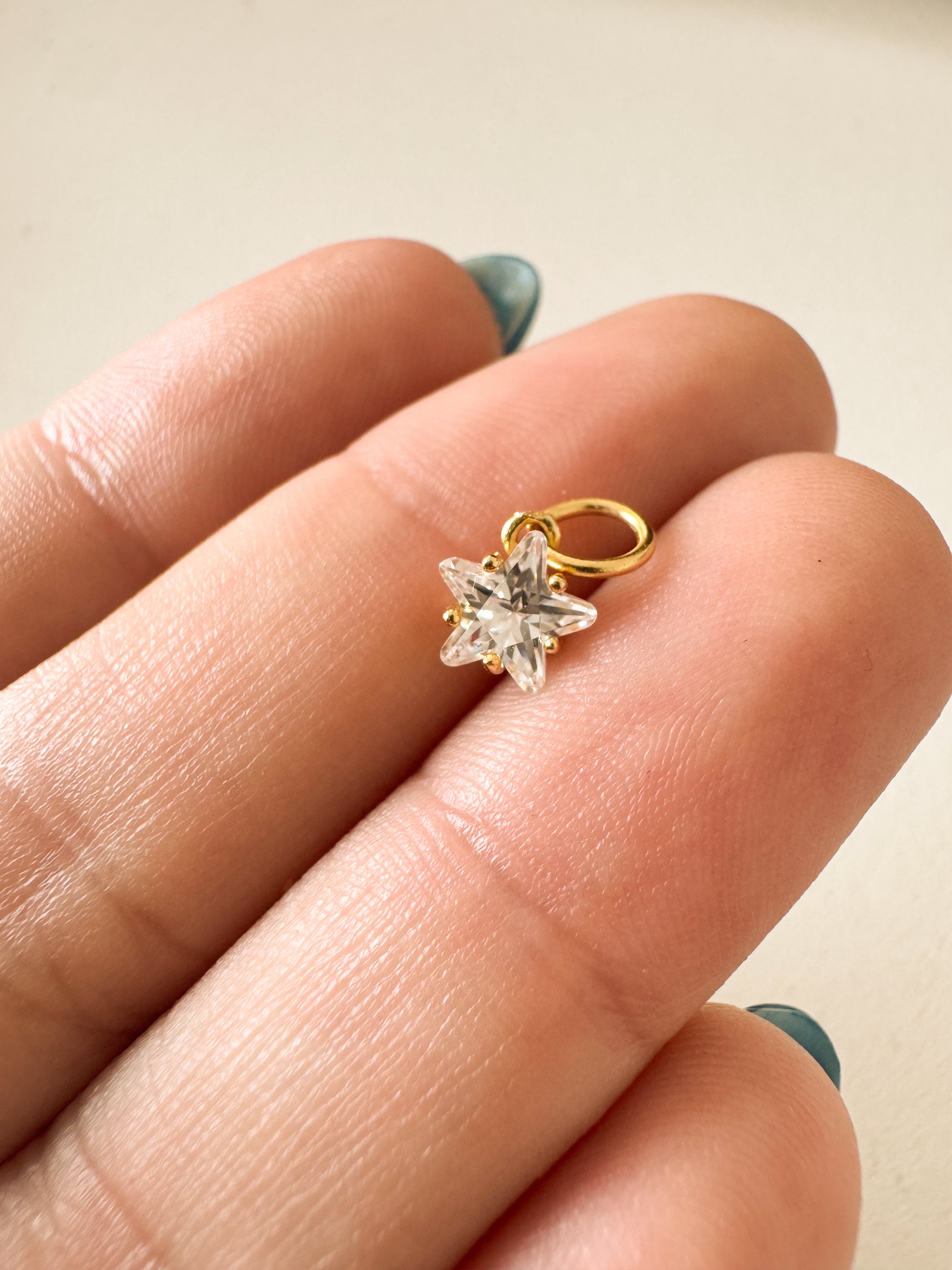 Pingente Estrela Cristal - Dourado